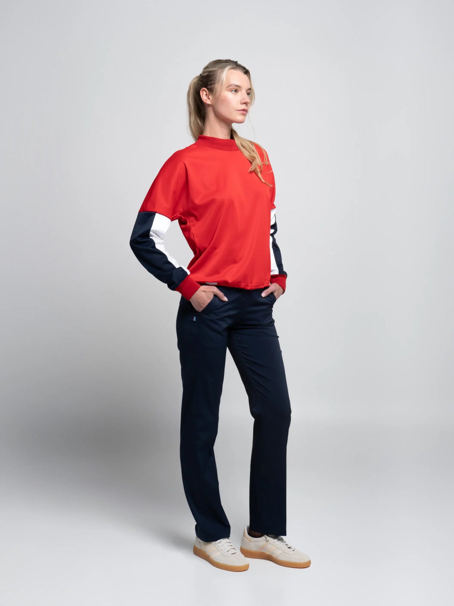 Boston Cropped Sweatshirt - RED DRAGON SNOW/STRATOS - Colorchain