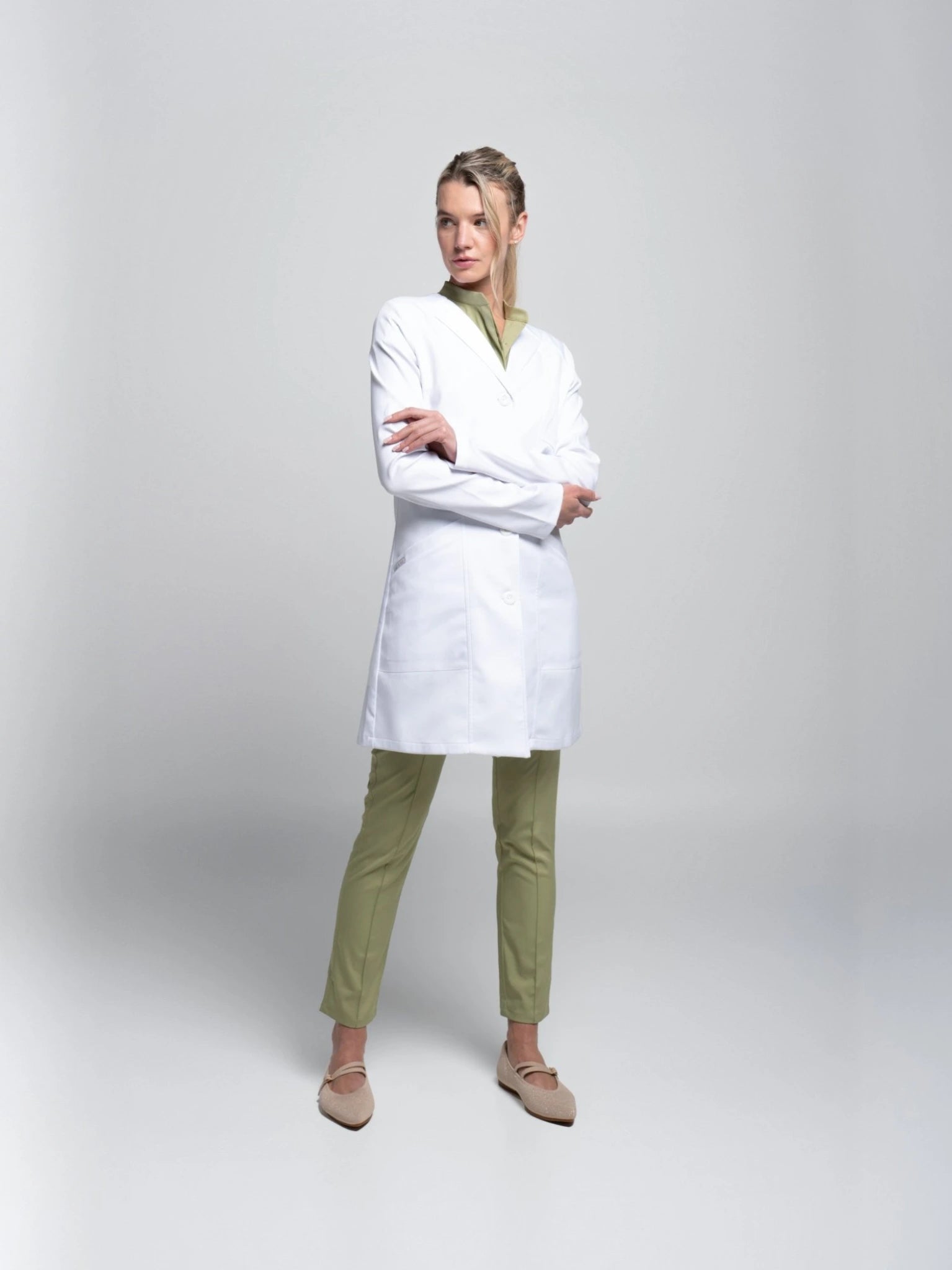 Capurgana White Coat - BLACK - Colorchain
